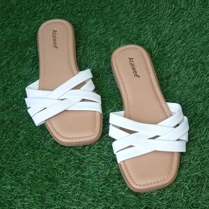 💩 Ataiwee White Strappy Slide Sandals
